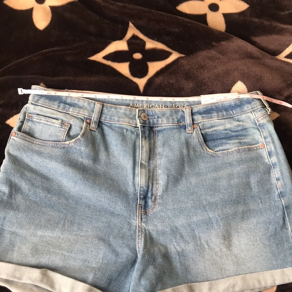 NWT American Eagle super high rise mom short stretch - Picture 6 of 6